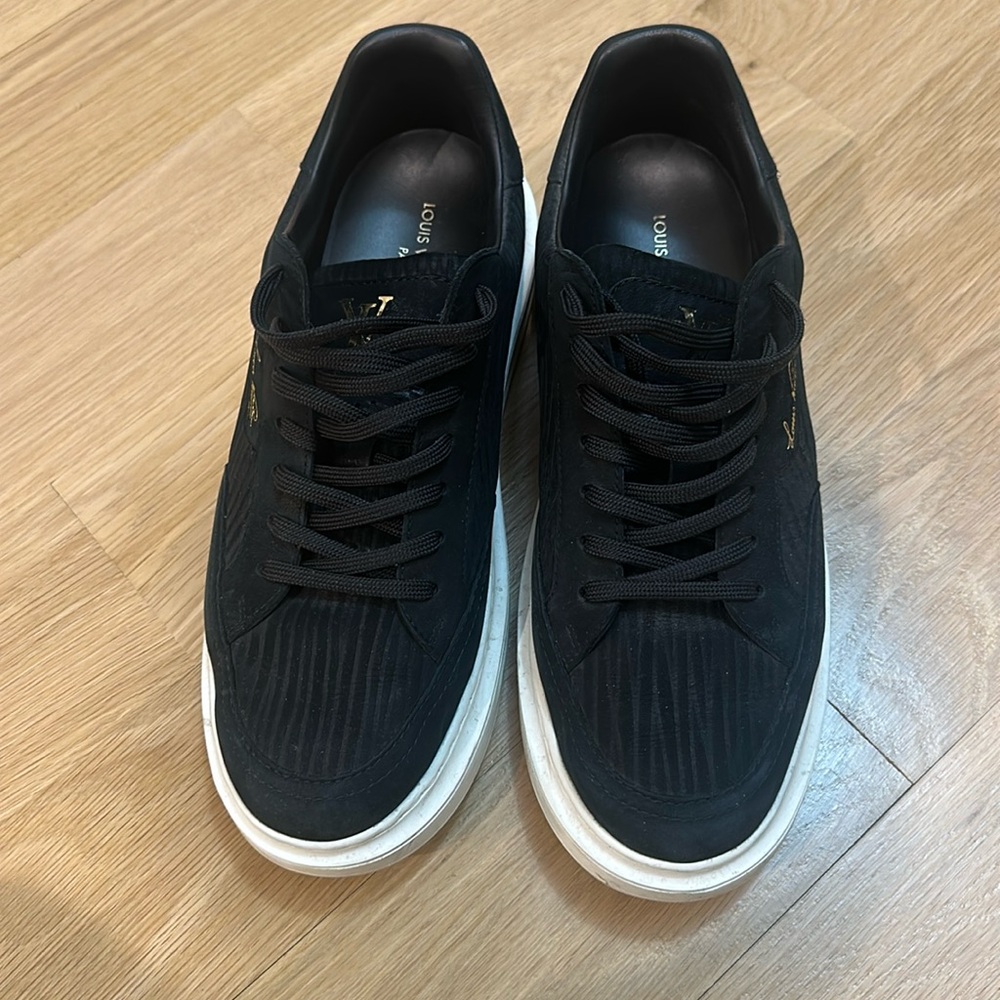 Louis Vuitton men’s sneakers size 6